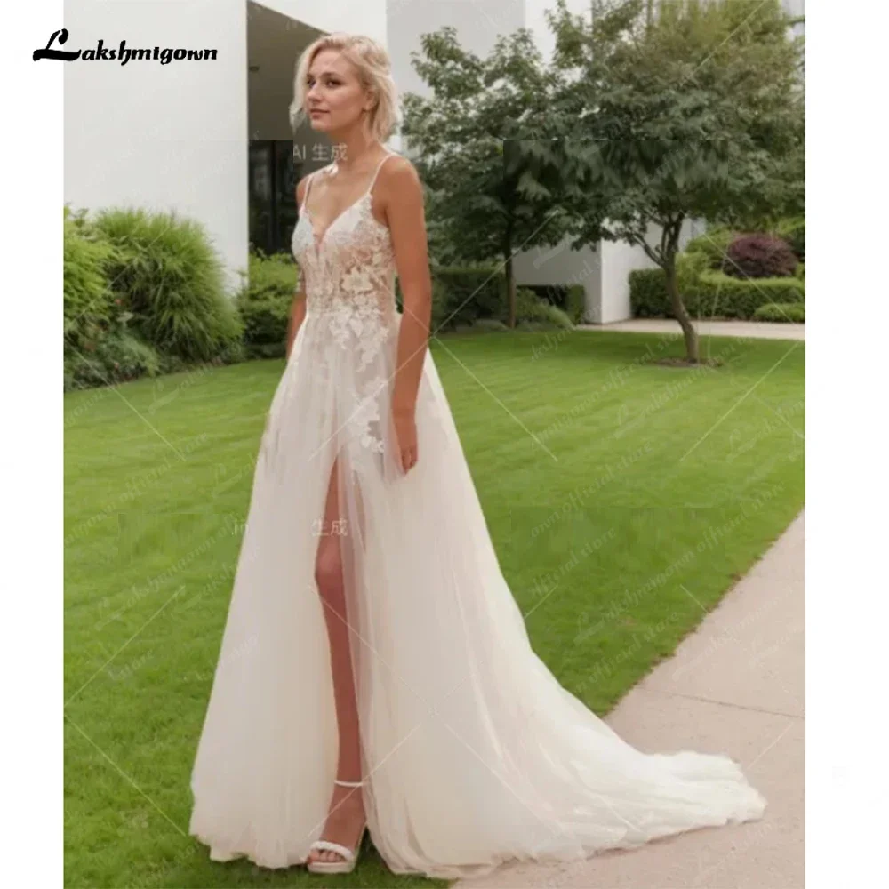 Vintage A Line Customized Wedding Dress Tulle Spaghetti Straps V Neck Lace Applique With Sexy Split Bridal Gown robe de mariée
Vintage A Line Customized Wedding Dress Tulle Spaghetti Straps V Neck Lace Applique With Sexy Split Bridal Gown robe de mariée