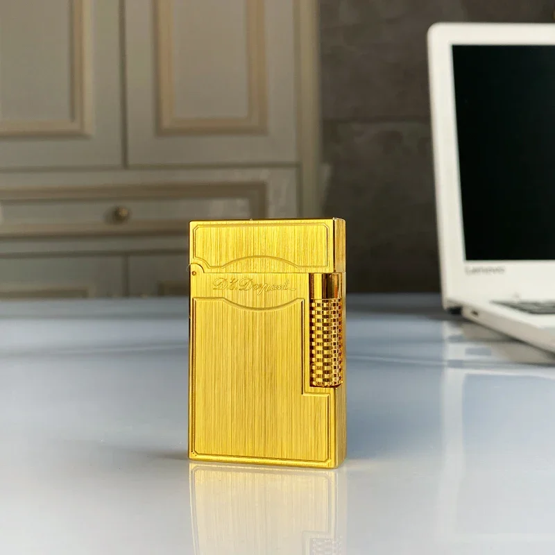 Mechero-retro style Man's brillante, carcasa de latón, envring de de Viento, regalo para hombre, new product
Mechero-retro style Man's brillante, carcasa de latón, envring de de Viento, regalo para hombre, new product