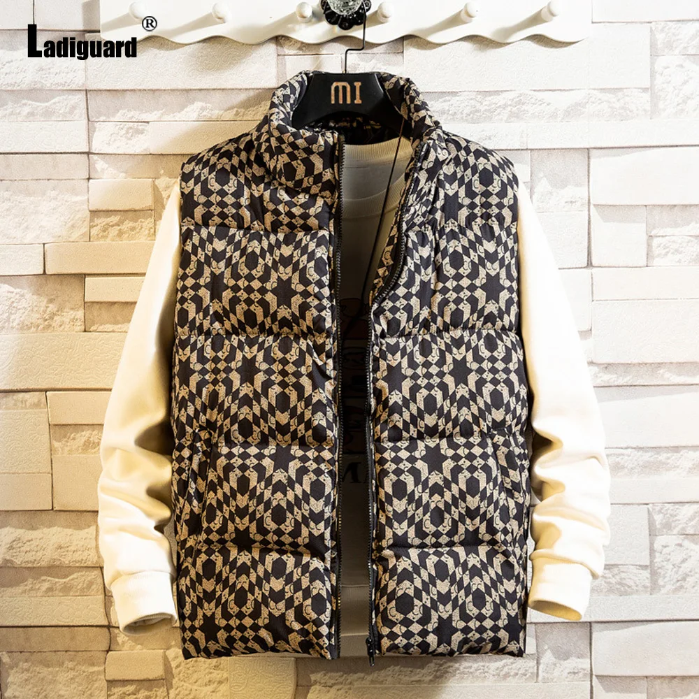 Plus Size 6xl 7xl Men Vintage 3D Printed Jackets 2023 New Sleeveless Cotton Vest Tops Simple Lightweight Coats Mens Streetwear
Plus Size 6xl 7xl Men Vintage 3D Printed Jackets 2023 New Sleeveless Cotton Vest Tops Simple Lightweight Coats Mens Streetwear