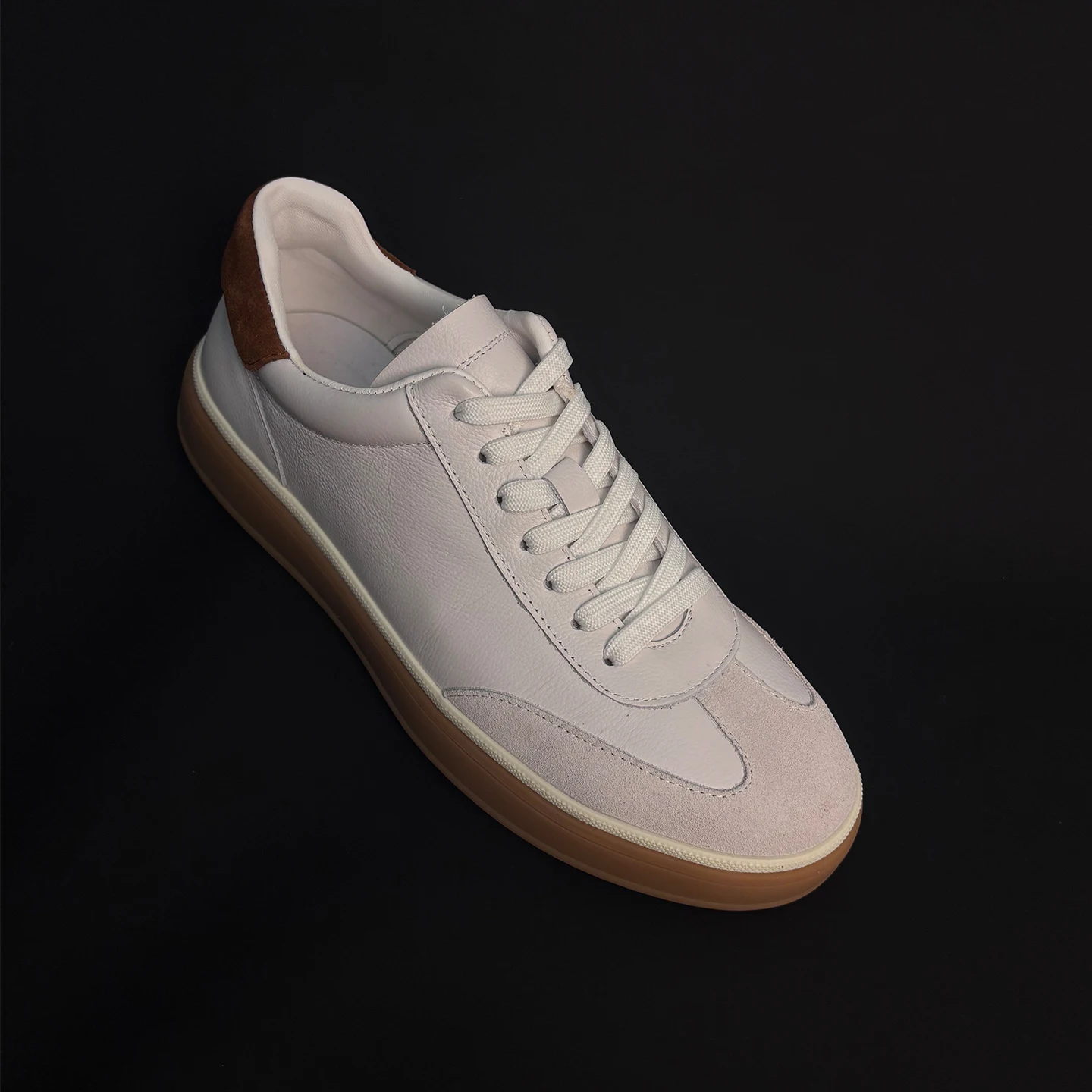 Мужские повседневные низкие кроссовки Dequn из натуральной кожи с дышащим верхом и плоской подошвой, новинка 2025 года
Мужские повседневные низкие кроссовки Dequn из натуральной кожи с дышащим верхом и плоской подошвой, новинка 2025 года