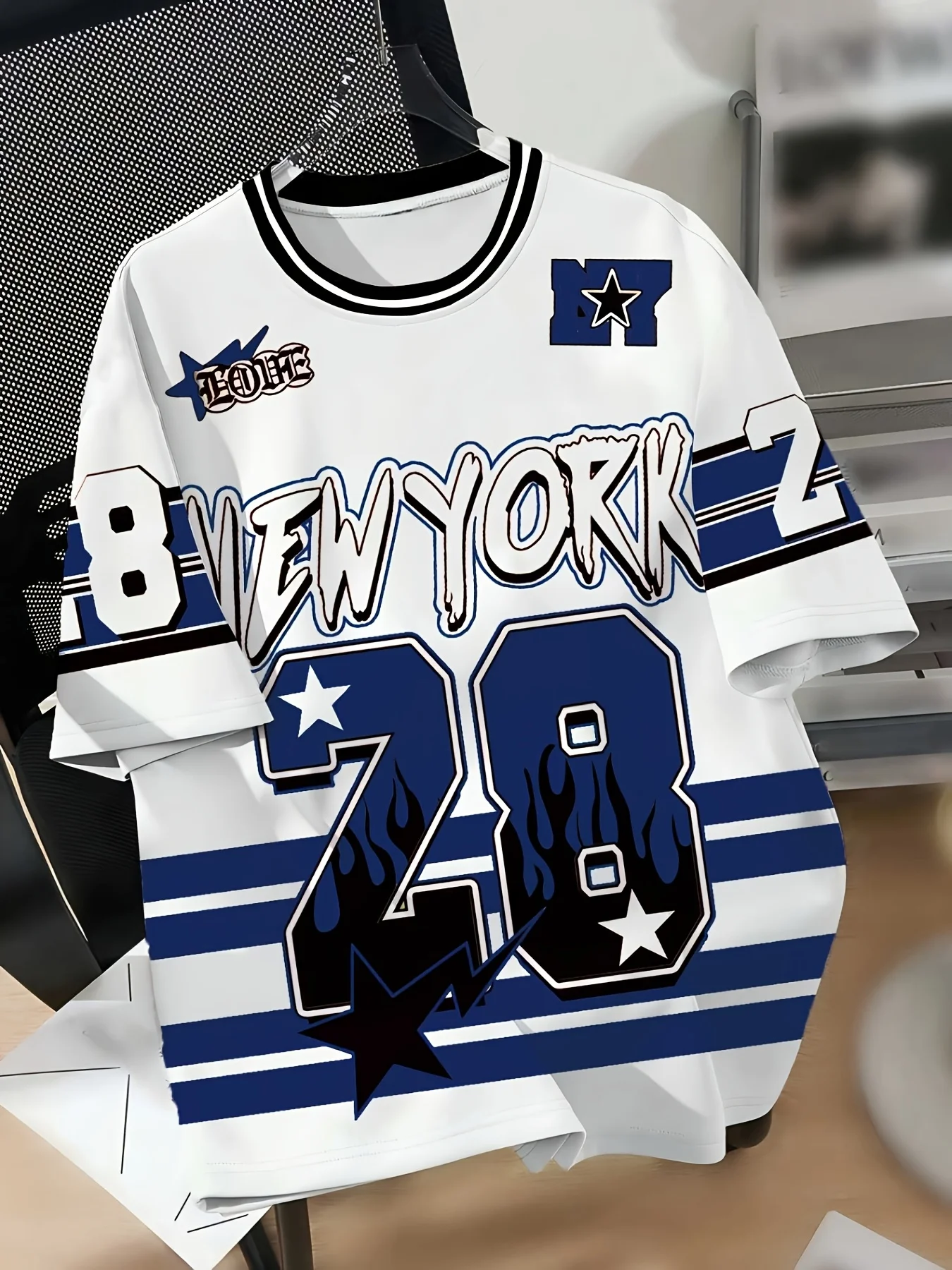 Новая летняя мужская футболка 2025 года — это повседневная спортивная дышащая и впитывающая пот уличная одежда с цифровым принтом.
Новая летняя мужская футболка 2025 года — это повседневная спортивная дышащая и впитывающая пот уличная одежда с цифровым принтом.