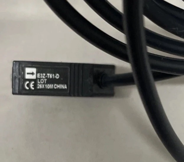 Brand New Original E3Z-T61 / E3Z-T61A / E3Z-T62 / E3Z-T66 / E3Z-T66A / E3Z-T81 / E3Z-T81A Photoelectric switch Fast delivery
Brand New Original E3Z-T61 / E3Z-T61A / E3Z-T62 / E3Z-T66 / E3Z-T66A / E3Z-T81 / E3Z-T81A Photoelectric switch Fast delivery