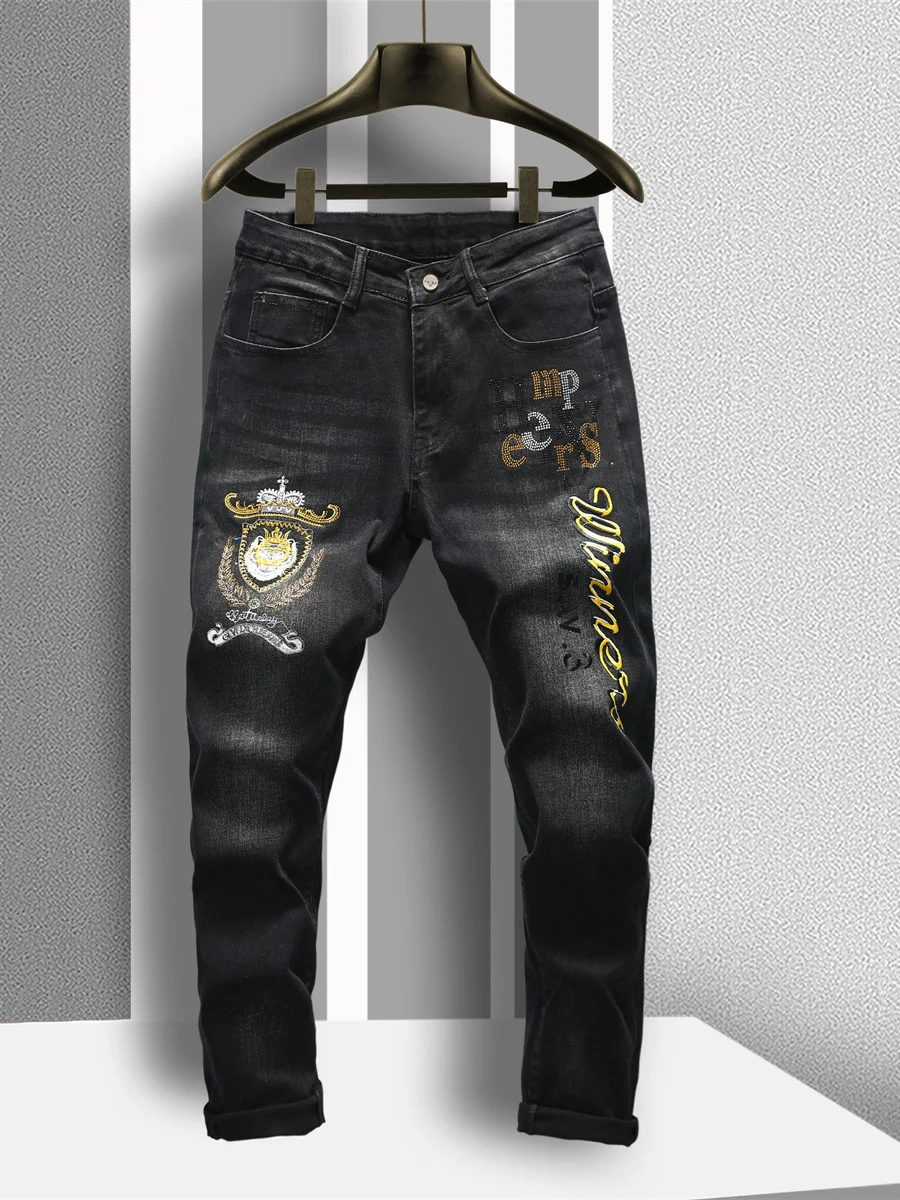 Trendy Bla Tiger Embroidery Jeans Men's Casual Straight Leg Cotton Stretch Denim Pants Autumn Wear with Rhinestone Bae
Trendy Bla Tiger Embroidery Jeans Men's Casual Straight Leg Cotton Stretch Denim Pants Autumn Wear with Rhinestone Bae