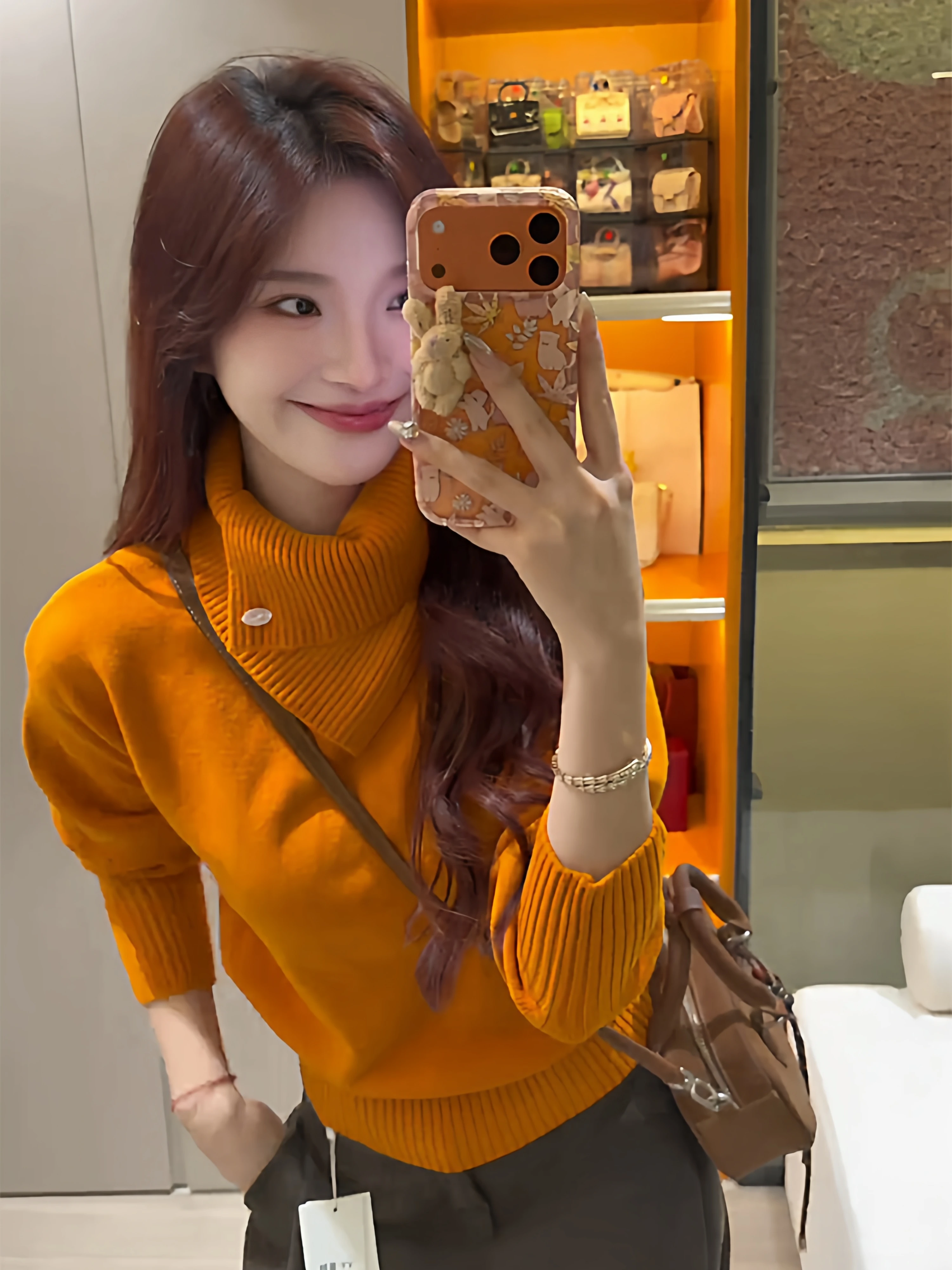 Новый женский осенний оранжевый вязаный пуловер с длинными рукавами, водолазка нестандартной формы, свободный укороченный топ, корейский элегантный офисный модный женский топ
Новый женский осенний оранжевый вязаный пуловер с длинными рукавами, водолазка нестандартной формы, свободный укороченный топ, корейский элегантный офисный модный женский топ