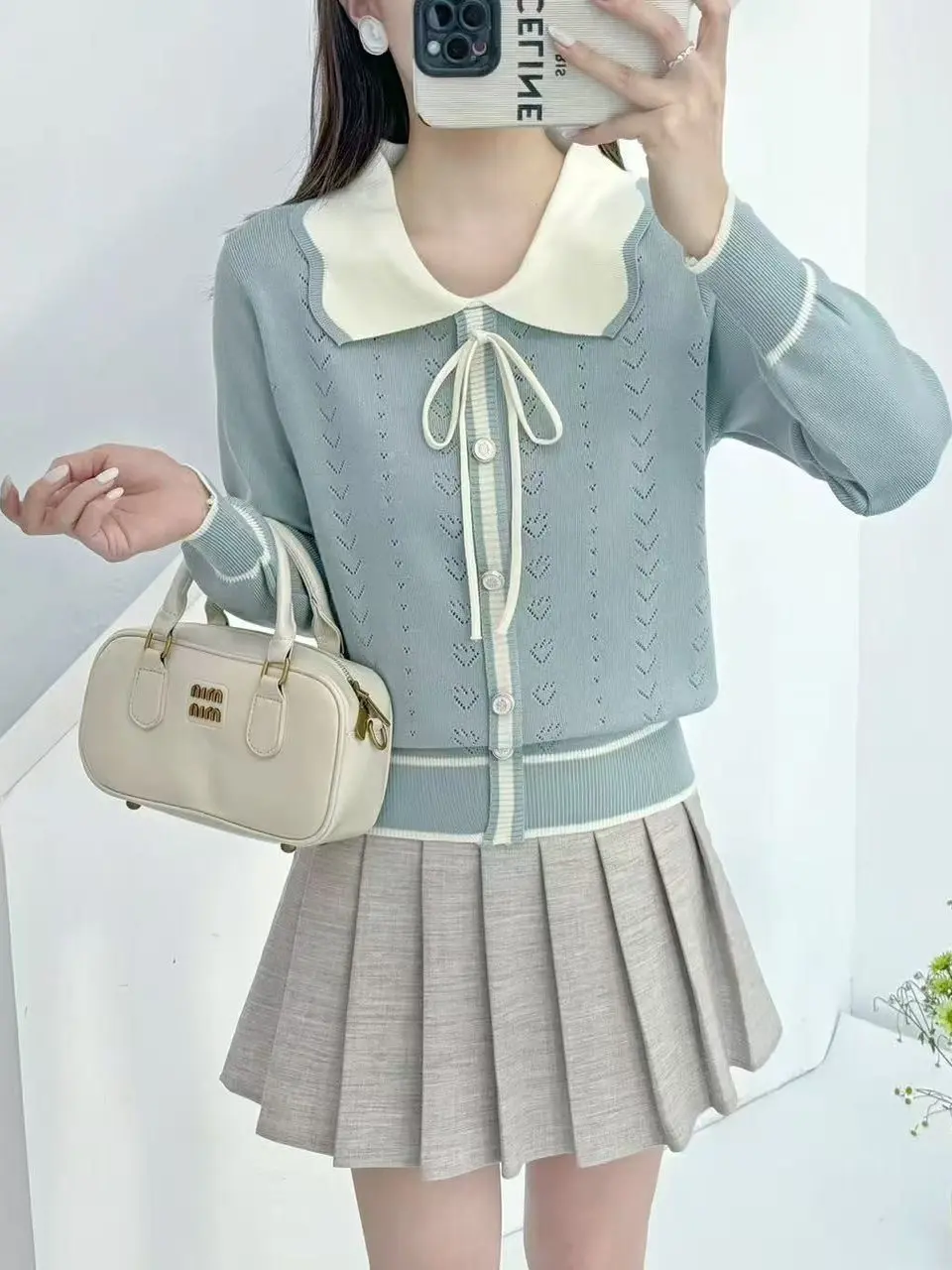 Loose Knitted Long Sleeve Doll Collar Bow Tie Color Block Women's Top Korean Style Comfortable Breathable Fashionable Autumn ...
Loose Knitted Long Sleeve Doll Collar Bow Tie Color Block Women's Top Korean Style Comfortable Breathable Fashionable Autumn ...