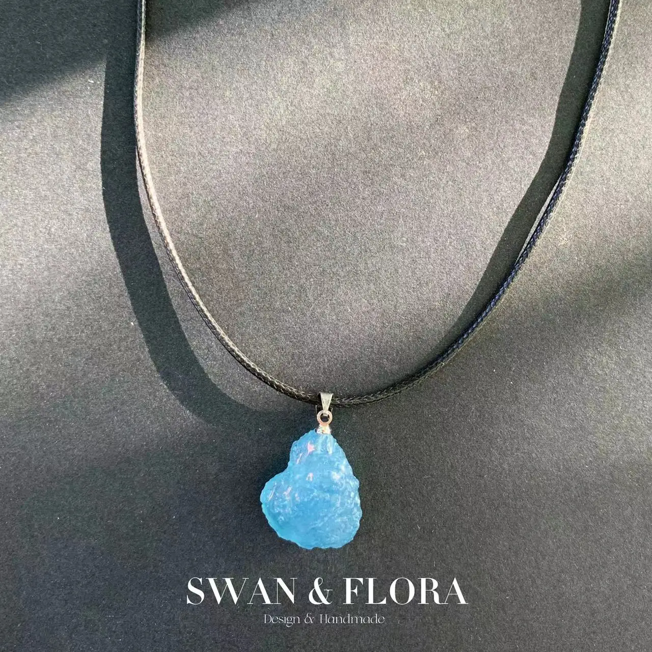 Natural Aquamarine Pendant Necklace Fine Jewelry Handmade Rough Stones BLUE Wholesale Healing Energy Gift Lucky Jewelry
Natural Aquamarine Pendant Necklace Fine Jewelry Handmade Rough Stones BLUE Wholesale Healing Energy Gift Lucky Jewelry