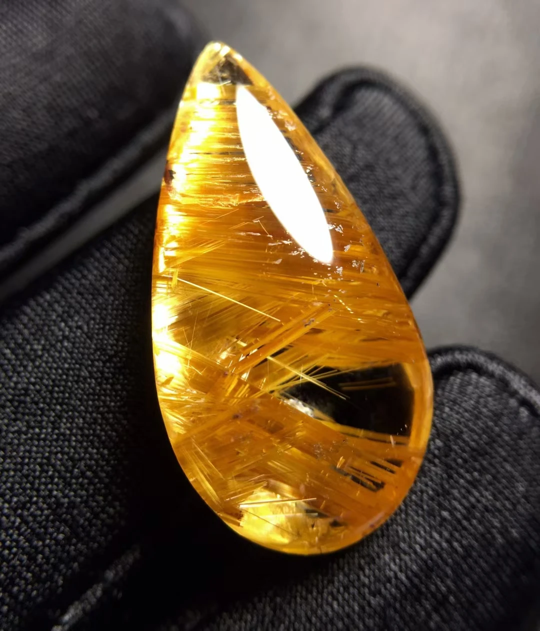 Natural Gold Rutilated Quartz Barrel Pendant Necklace Jewelry 27*14.7*7.8mm Water Drop Yellow Rutilated Women Men AAAAAAA
Natural Gold Rutilated Quartz Barrel Pendant Necklace Jewelry 27*14.7*7.8mm Water Drop Yellow Rutilated Women Men AAAAAAA