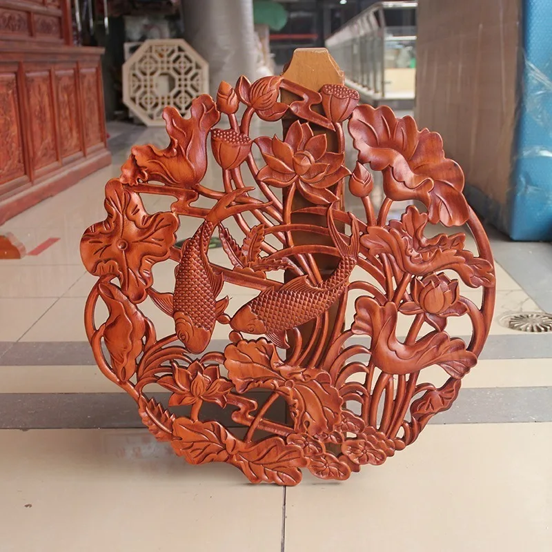 Carving painting Chinese retro camphor wood antique flower grid solid wood round decorative blessing wall pendant
Carving painting Chinese retro camphor wood antique flower grid solid wood round decorative blessing wall pendant