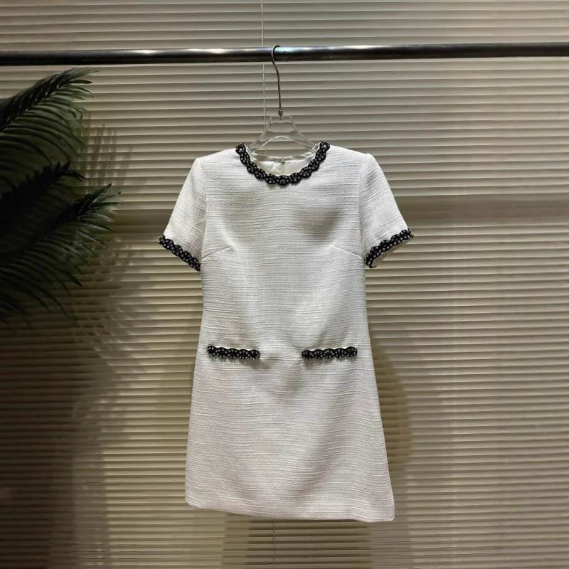 2025Early Spring New Fashion Versatile Round Neck Long Sleeve Beaded Tweed Dress
2025Early Spring New Fashion Versatile Round Neck Long Sleeve Beaded Tweed Dress