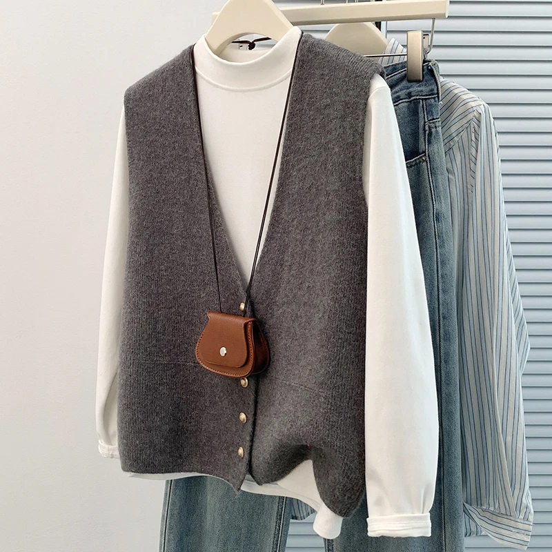 Women's V-Ne Knitted Sweater Vest Outerwear Cardigan Early Autumn Top Layering Jaet Regular Length Single Button Closure
Women's V-Ne Knitted Sweater Vest Outerwear Cardigan Early Autumn Top Layering Jaet Regular Length Single Button Closure