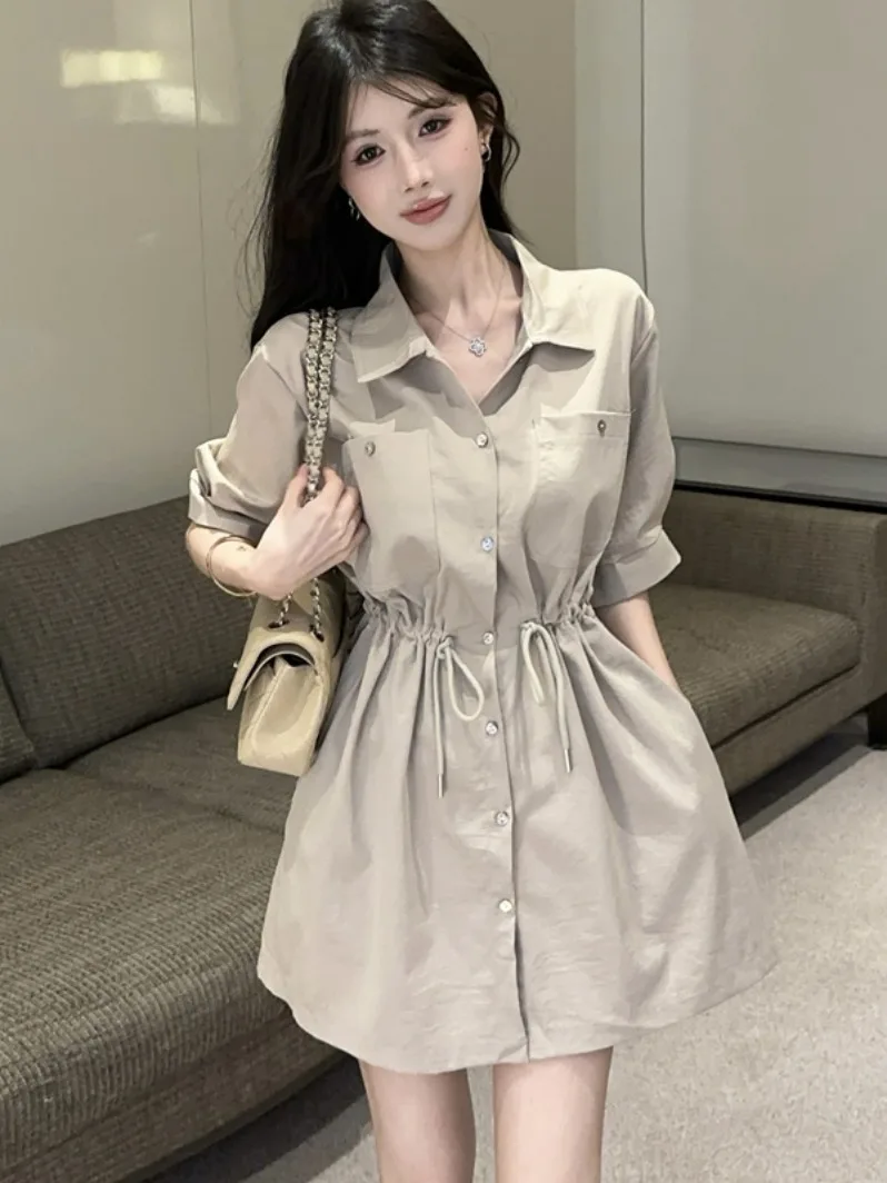 Retro Collar Short Sleeve Shirt Dress Women's A-Line Slimming Waist Design Versatile French Style Summer Fashion
Retro Collar Short Sleeve Shirt Dress Women's A-Line Slimming Waist Design Versatile French Style Summer Fashion