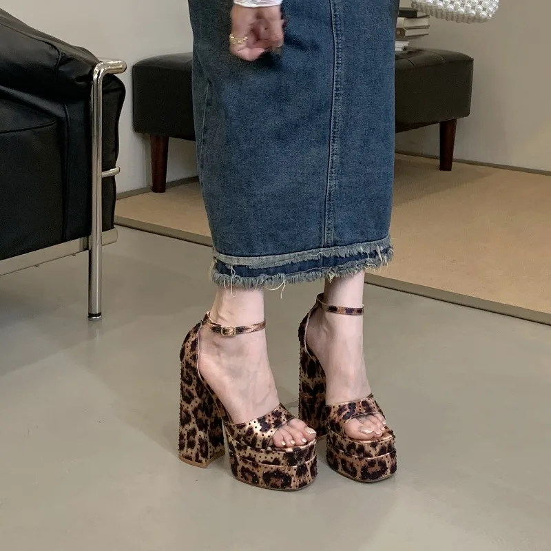 14CM Super High Platform Women's Sandals Leopard Print Chunky Heel Open Toe Women's Pumps and Heels Trend Designer Woman's Shoes
14CM Super High Platform Women's Sandals Leopard Print Chunky Heel Open Toe Women's Pumps and Heels Trend Designer Woman's Shoes