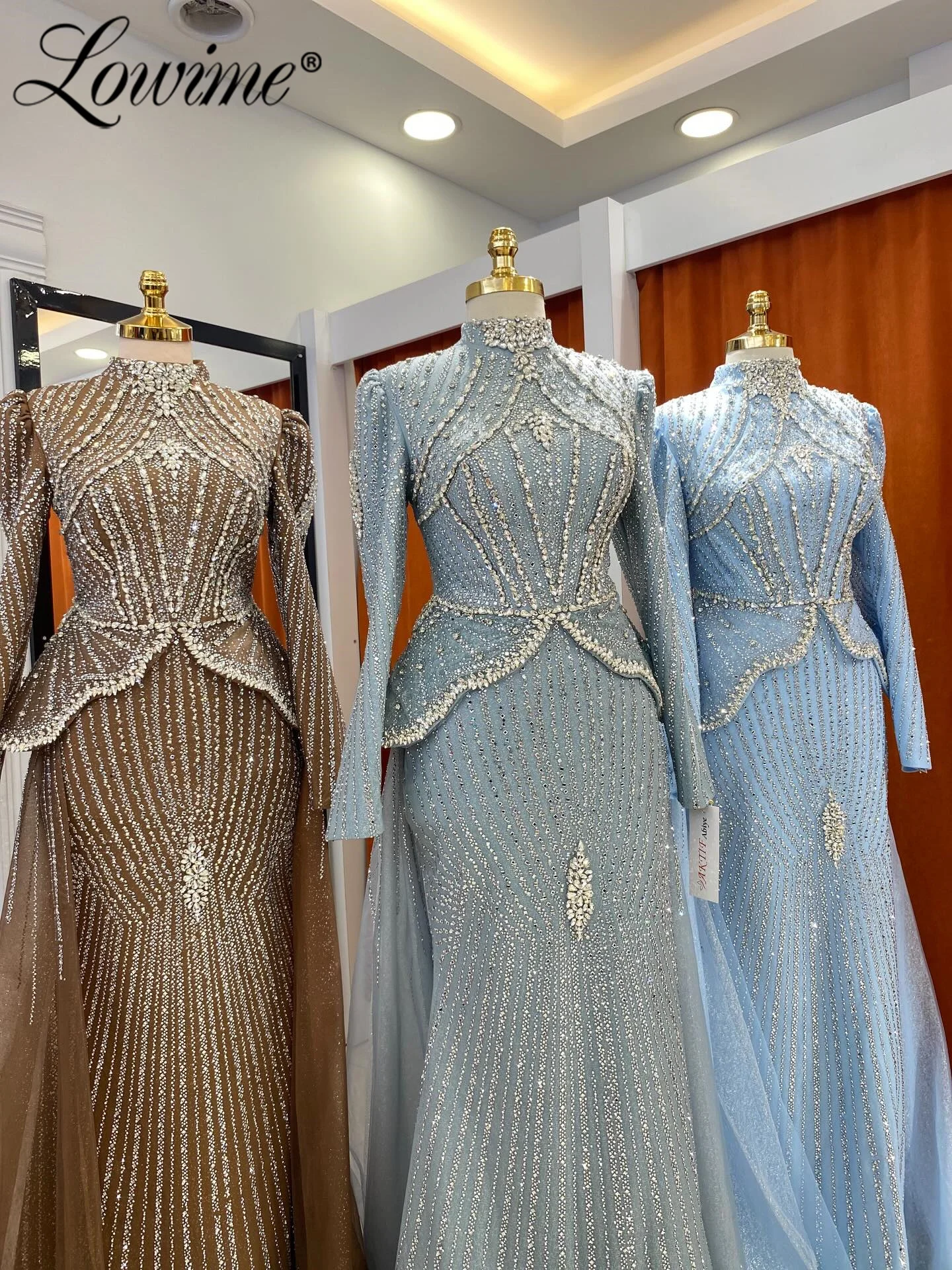 Glitter Beaded Diamonds Wedding Party Dress Sky Blue Long Sleeves Evening Dresses Customized Women's Occasion Prom Gowns 2026
Glitter Beaded Diamonds Wedding Party Dress Sky Blue Long Sleeves Evening Dresses Customized Women's Occasion Prom Gowns 2026