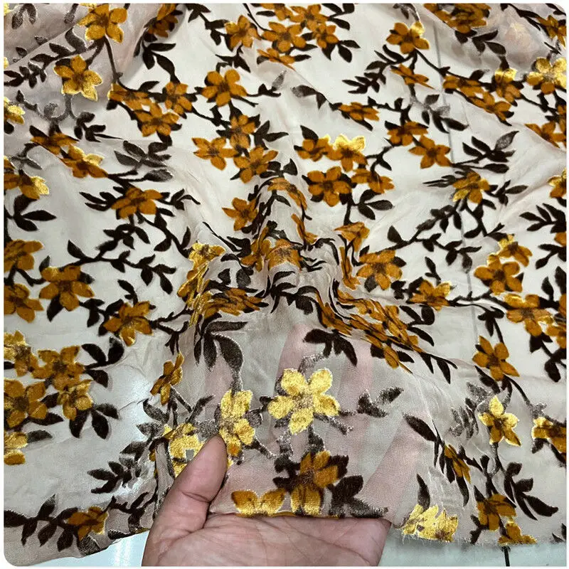 Полое шелковое бархатное платье из хлопчатобумажной ткани, рубашка Cheongsam, шаль с короткими рукавами, одежда
Полое шелковое бархатное платье из хлопчатобумажной ткани, рубашка Cheongsam, шаль с короткими рукавами, одежда