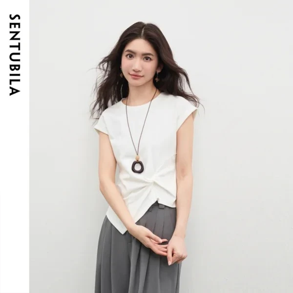 SENTUBILA Women's 100% Cotton White T-Shirt 2026 Summer New Crew Neck Twist Front Asymmetrical Hem Cropped Top 162TA4995
SENTUBILA Women's 100% Cotton White T-Shirt 2026 Summer New Crew Neck Twist Front Asymmetrical Hem Cropped Top 162TA4995