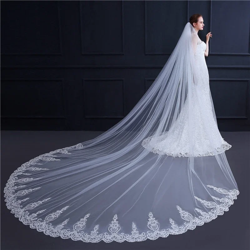 New Arrival 3.5 Meter White Ivory Cathedral Wedding Veils Long Lace Edge Bridal Veil with Comb Wedding Accessories Bride Veu
New Arrival 3.5 Meter White Ivory Cathedral Wedding Veils Long Lace Edge Bridal Veil with Comb Wedding Accessories Bride Veu
