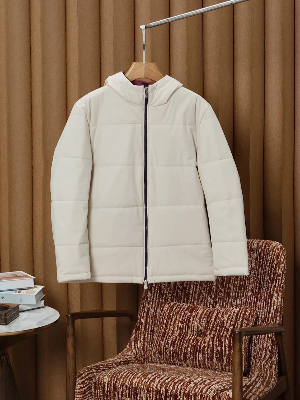 Мужская стеганая куртка с капюшоном BC
Мужская стеганая куртка с капюшоном BC