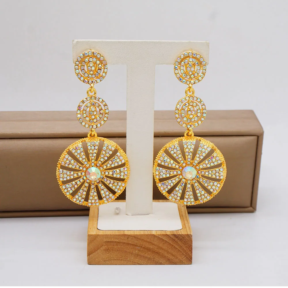 Women's Fashion Yellow Gold Color Earrings Vintage Long Drop round Hollow Ethnic Wide Female Jewelry Accessory
Women's Fashion Yellow Gold Color Earrings Vintage Long Drop round Hollow Ethnic Wide Female Jewelry Accessory