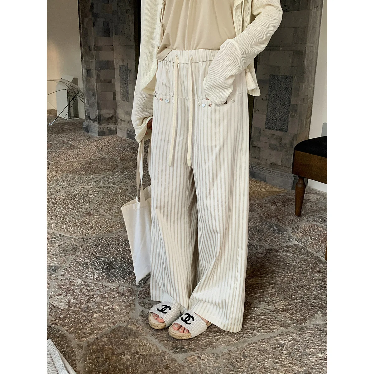 CALYMIX 2015 Shell Buckle Jacquard Striped Pant For Women, Loose Wide Leg Falling High Waist Casual Pants
CALYMIX 2015 Shell Buckle Jacquard Striped Pant For Women, Loose Wide Leg Falling High Waist Casual Pants