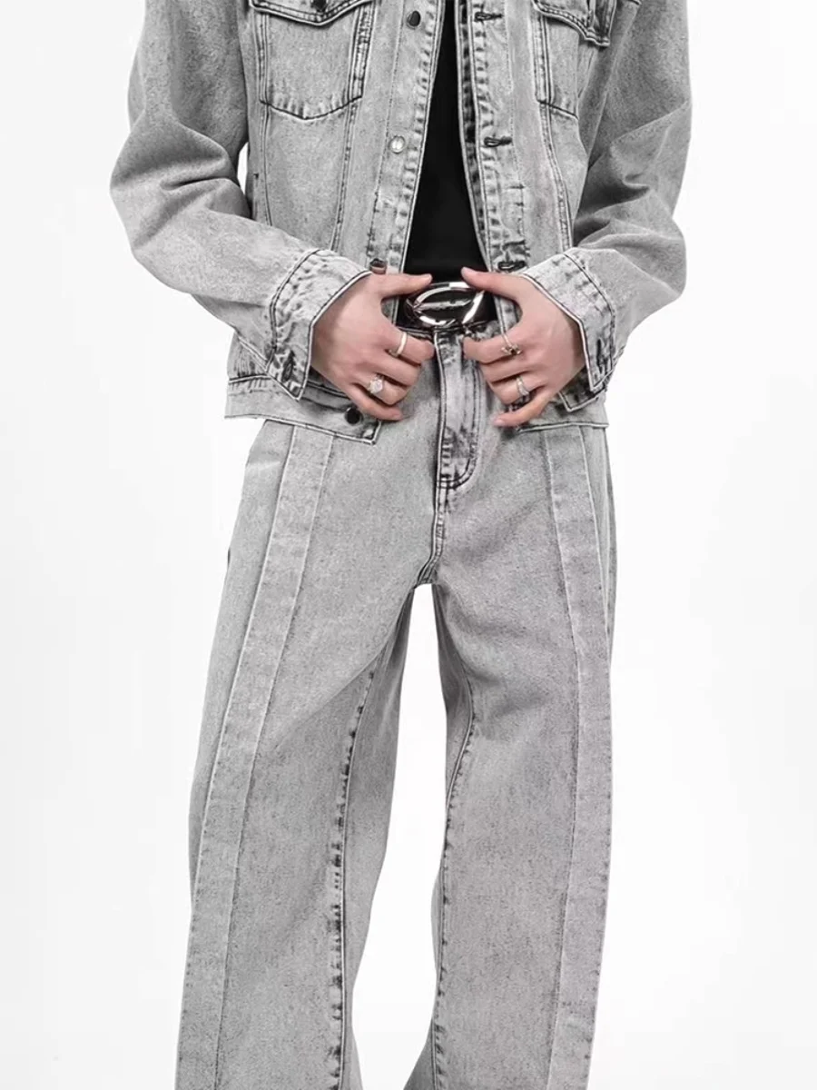 Ретро-комплект: мужская джинсовая куртка с нашивками на плечах в американском стиле и винтажные джинсы с прямым низом, повседневная одежда
Ретро-комплект: мужская джинсовая куртка с нашивками на плечах в американском стиле и винтажные джинсы с прямым низом, повседневная одежда