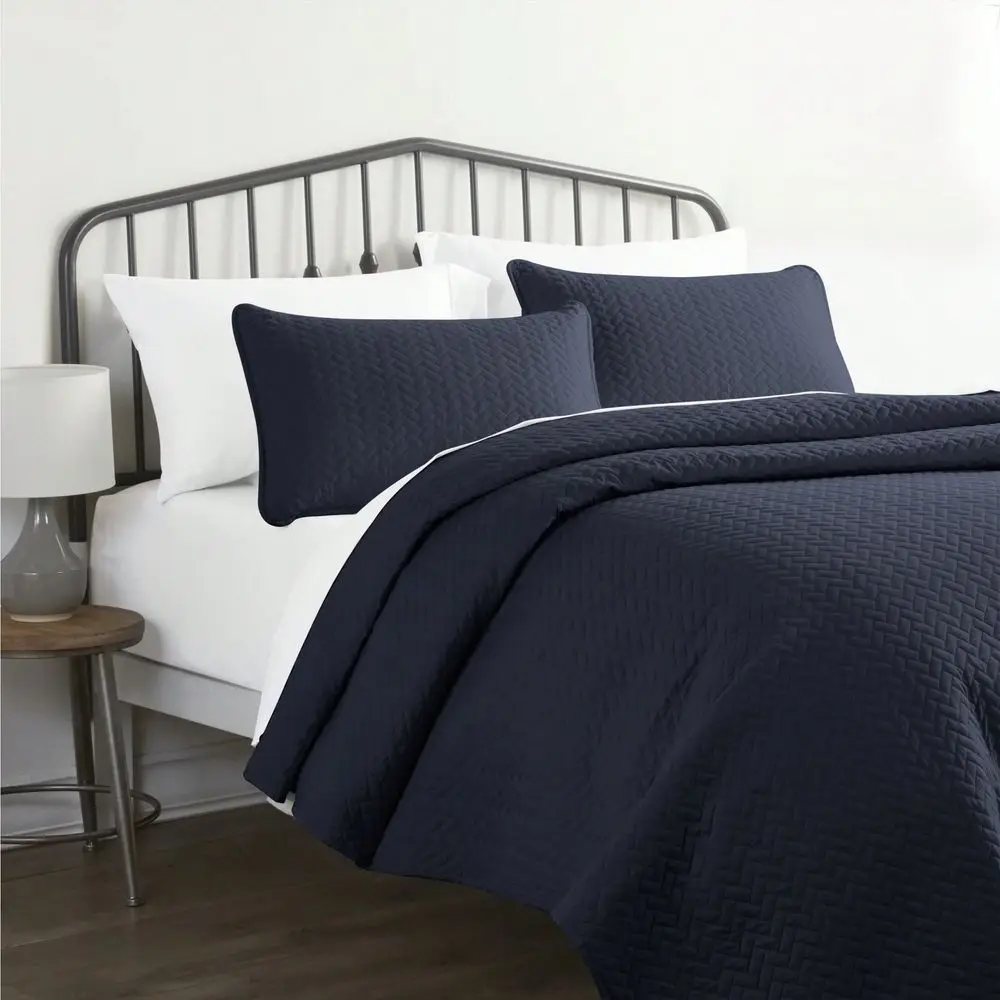 Herring Pattern Quilted Coverlet, Full Queen
Herring Pattern Quilted Coverlet, Full Queen