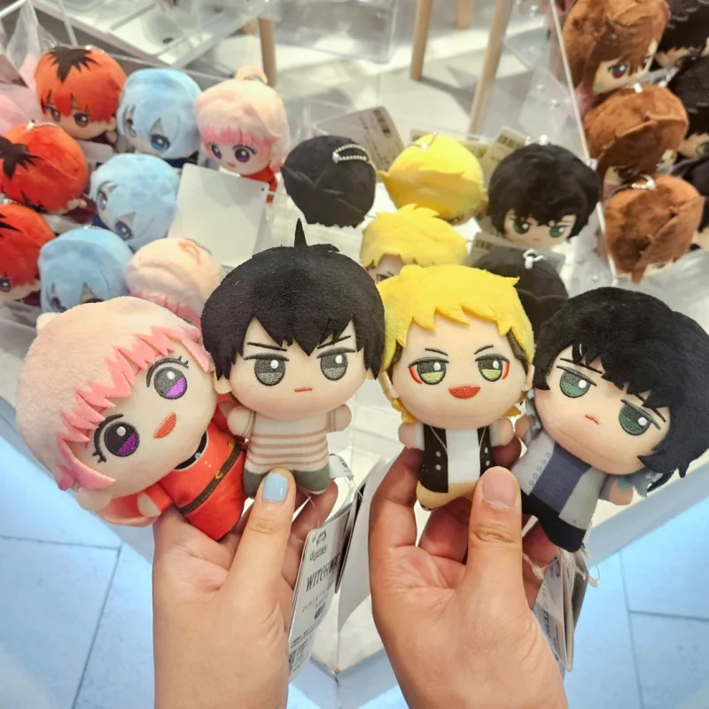 Оригинальный плюшевый брелок-подвеска Bandai «Знакомый из Zero» (Мини-Гноми), персонаж аниме, мягкая игрушка, украшение для сумки, подарок для фанатов аниме
Оригинальный плюшевый брелок-подвеска Bandai «Знакомый из Zero» (Мини-Гноми), персонаж аниме, мягкая игрушка, украшение для сумки, подарок для фанатов аниме