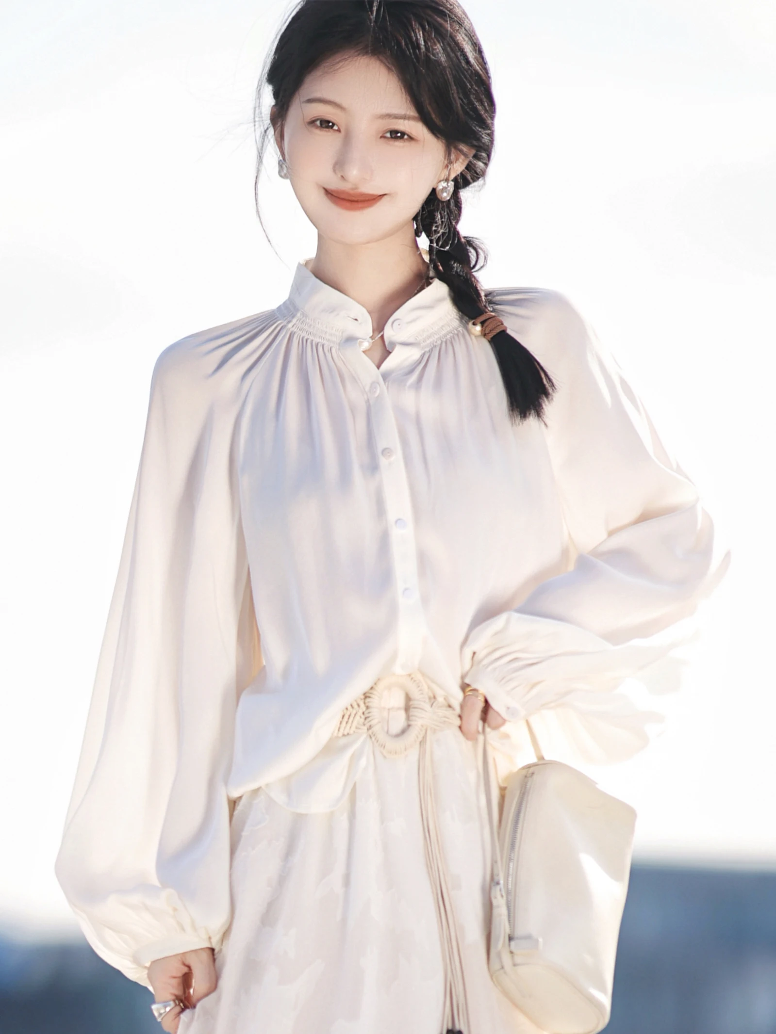 Женская эластичная блузка ZhaodaXi из жатой двойной марли с рукавами-фонариками, простой повседневный стиль, длинный рукав, весенняя мода
Женская эластичная блузка ZhaodaXi из жатой двойной марли с рукавами-фонариками, простой повседневный стиль, длинный рукав, весенняя мода