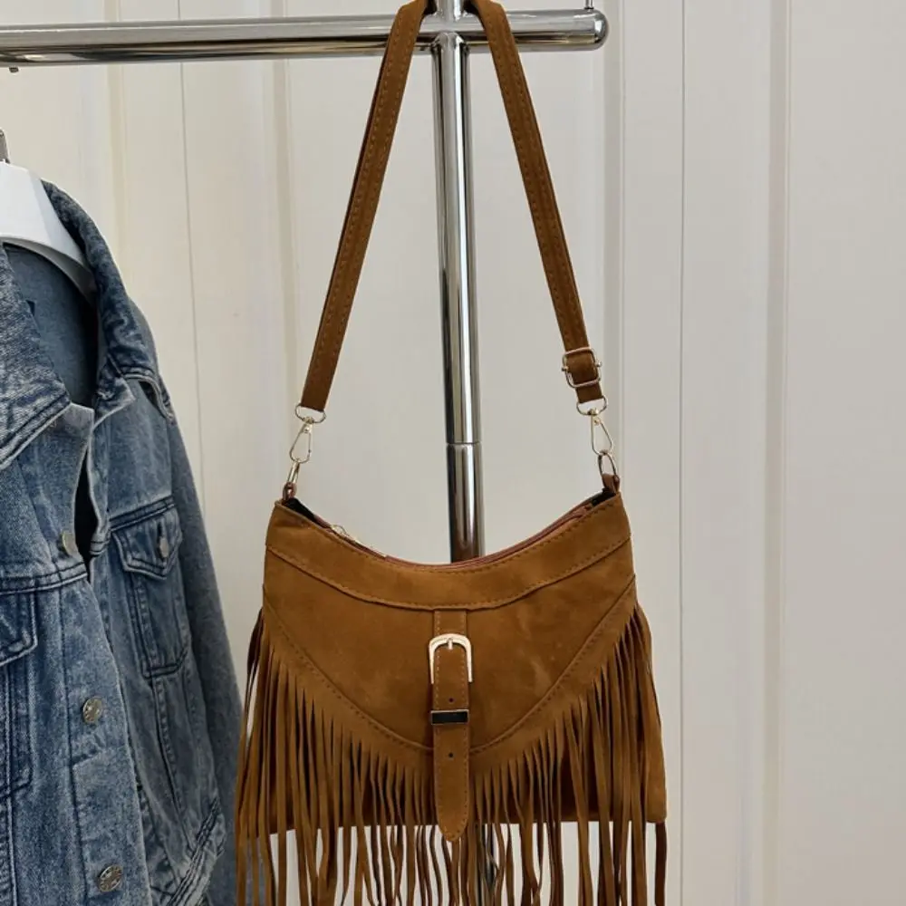 Fashion Korean Style Tassel Shoulder Bag Solid Color PU Leather Suede Handbag Bohemian Style Zipper Underarm Packs Women
Fashion Korean Style Tassel Shoulder Bag Solid Color PU Leather Suede Handbag Bohemian Style Zipper Underarm Packs Women