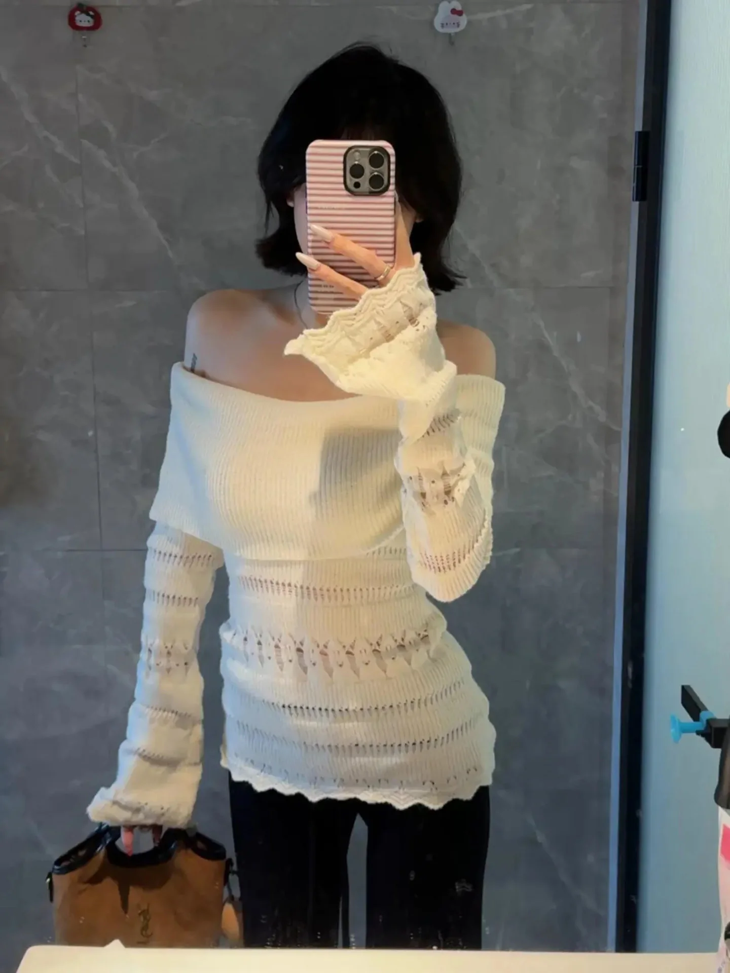 Облегающий корейский вязаный свитер с вырезами Spicy Girl, женский модный весенний новый топ на одно плечо для поездок на работу
Облегающий корейский вязаный свитер с вырезами Spicy Girl, женский модный весенний новый топ на одно плечо для поездок на работу