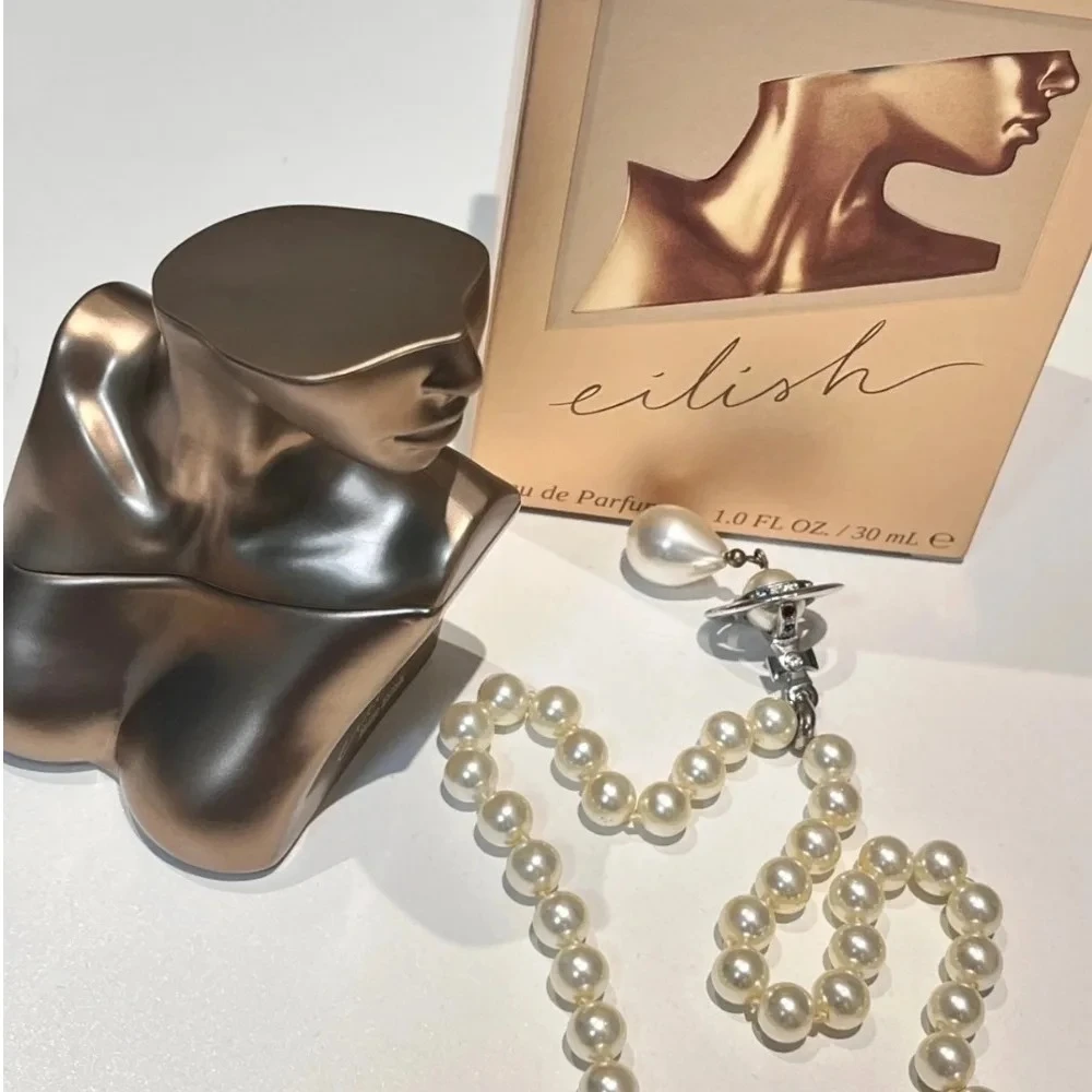 100ml New Woman Perfume Luxurious Oriental Fragrance Warm Amber Vanilla LongLasting Scent Women's Fragrance Gift
100ml New Woman Perfume Luxurious Oriental Fragrance Warm Amber Vanilla LongLasting Scent Women's Fragrance Gift