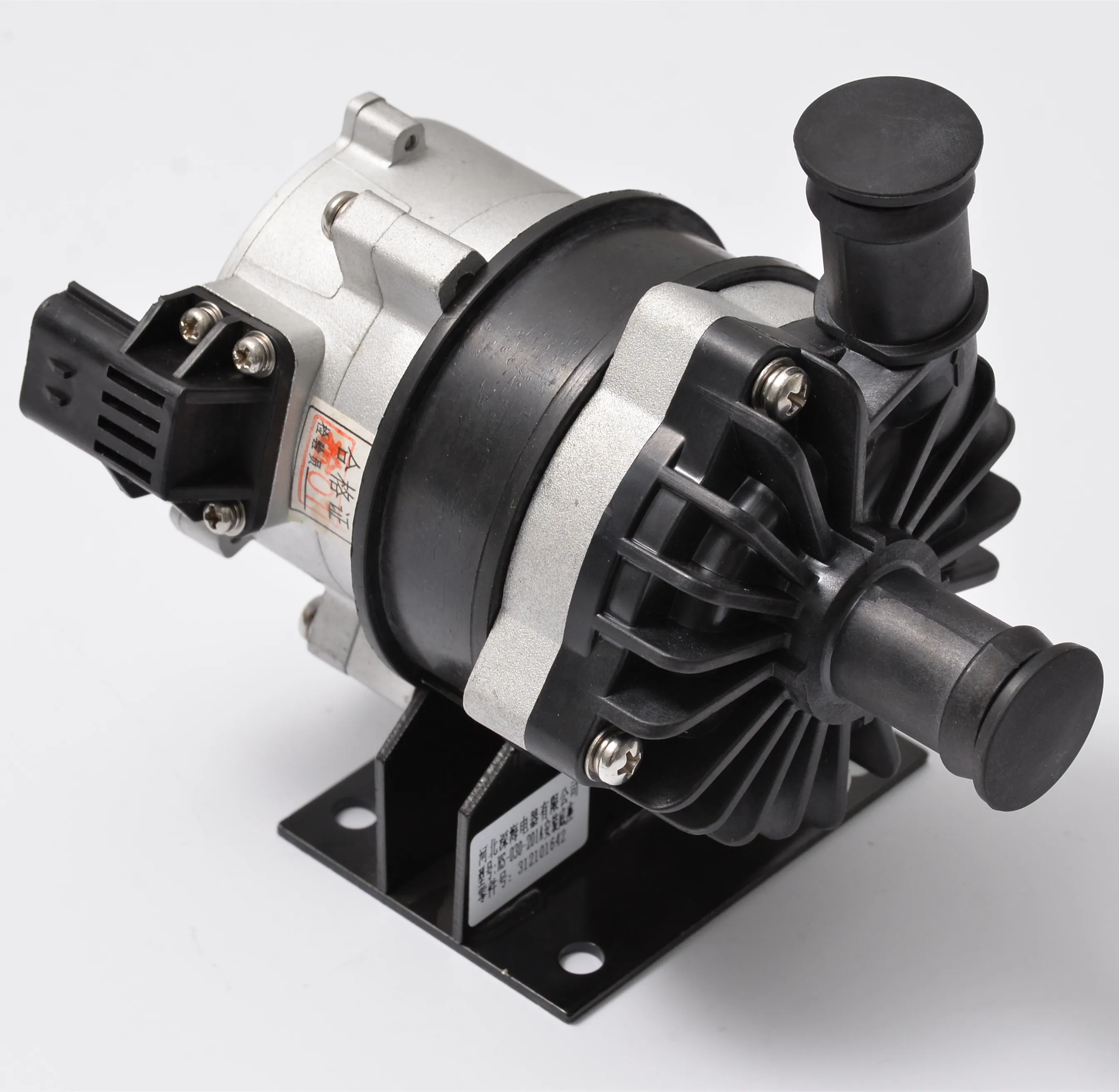 Manufacturer 80W water pump dc 12v coolant pump electric car water pump for electric vehicles cooling system
Manufacturer 80W water pump dc 12v coolant pump electric car water pump for electric vehicles cooling system