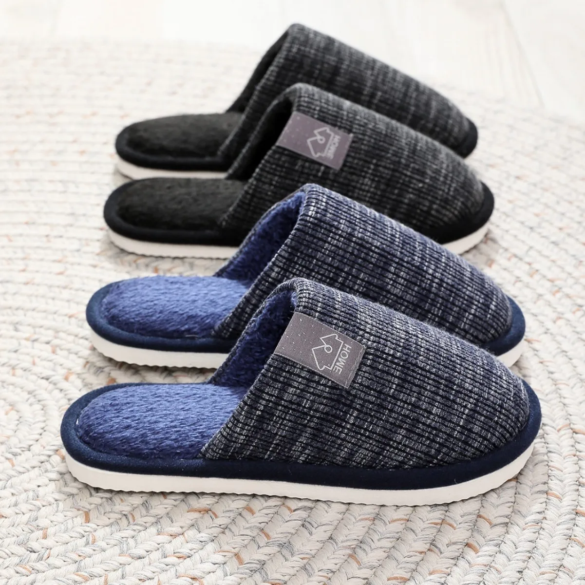 Fashion Men Fluffy Slippers Autumn Winter Indoor EVA Thick Sole Anti-Slip Warm Bedroom Male Shoes Indoor House Pantoufle Homme
Fashion Men Fluffy Slippers Autumn Winter Indoor EVA Thick Sole Anti-Slip Warm Bedroom Male Shoes Indoor House Pantoufle Homme