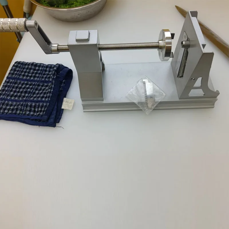 Multifunctional Vegetable Cutter Stainless Steel Blade Manual Food Spiral Slicer Cutter Machine for Potato Carrot Kitchen To
Multifunctional Vegetable Cutter Stainless Steel Blade Manual Food Spiral Slicer Cutter Machine for Potato Carrot Kitchen To