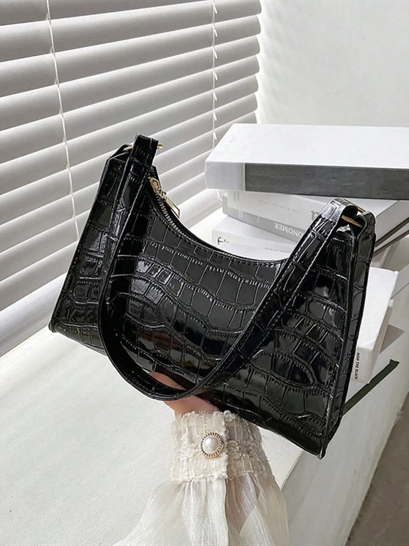 Летние женские сумки на плечо Yogodlns — зебра/леопардовый принт, искусственная кожа, французская сумка/клатч для подмышек, универсальная повседневная сумка
Летние женские сумки на плечо Yogodlns — зебра/леопардовый принт, искусственная кожа, французская сумка/клатч для подмышек, универсальная повседневная сумка