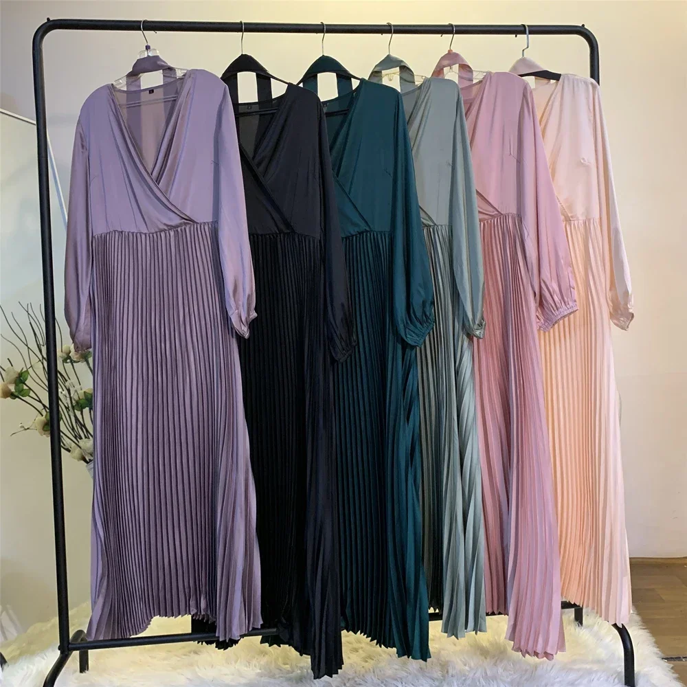 Pleated Long Dress Dubai Muslim Patchwork Abaya Islamic Arab Robe Women Islamic Vestido Ramadan V-neck Turkish Middle East New
Pleated Long Dress Dubai Muslim Patchwork Abaya Islamic Arab Robe Women Islamic Vestido Ramadan V-neck Turkish Middle East New