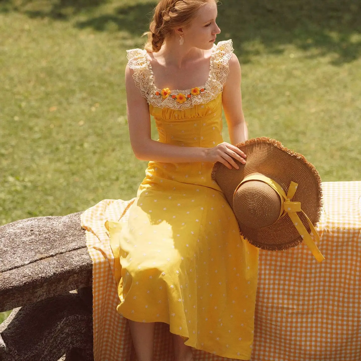 TIYIHAILEY Embroidery Women Dress Sleeveless Long Mid-calf Ladies Flowers Dresse XS-XL Summer Yellow High Waist Lace Up 2026 New
TIYIHAILEY Embroidery Women Dress Sleeveless Long Mid-calf Ladies Flowers Dresse XS-XL Summer Yellow High Waist Lace Up 2026 New
