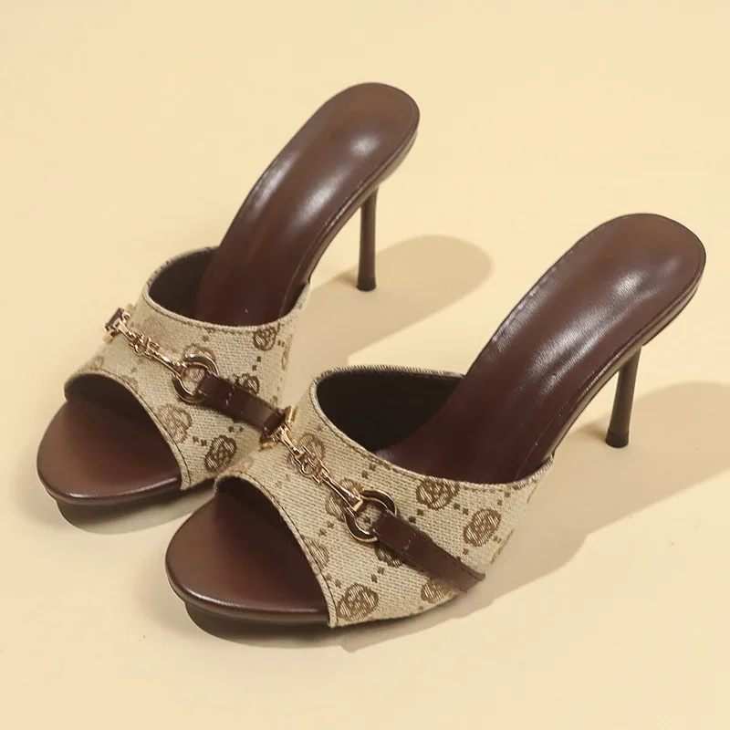 French Retro Slim Heeled Womens Slippers New Fashionable Casual Heeled Sandals for Women Roman Style Slippers Sandalias De Mujer
French Retro Slim Heeled Womens Slippers New Fashionable Casual Heeled Sandals for Women Roman Style Slippers Sandalias De Mujer