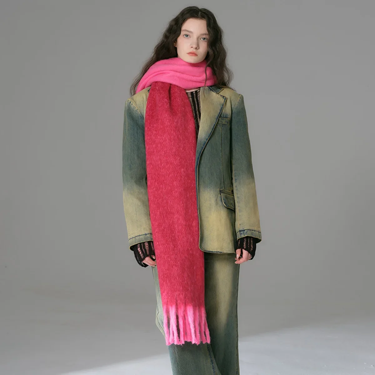 Fashionable New Shape Tassel Imitation Cashmere Split Shawl Cloak Scarf Designer Scarf Women Tie Dye 2024 New Shawl T776
Fashionable New Shape Tassel Imitation Cashmere Split Shawl Cloak Scarf Designer Scarf Women Tie Dye 2024 New Shawl T776
