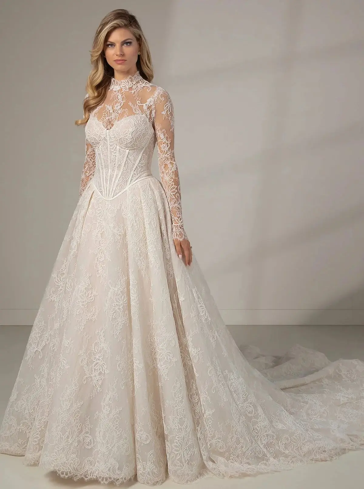 Luxury Ivory A Line Wedding Dresses Full Lace Sweep Train Bridal Gowns with Cape Glamorous Customized Vestidos De Mariee
Luxury Ivory A Line Wedding Dresses Full Lace Sweep Train Bridal Gowns with Cape Glamorous Customized Vestidos De Mariee