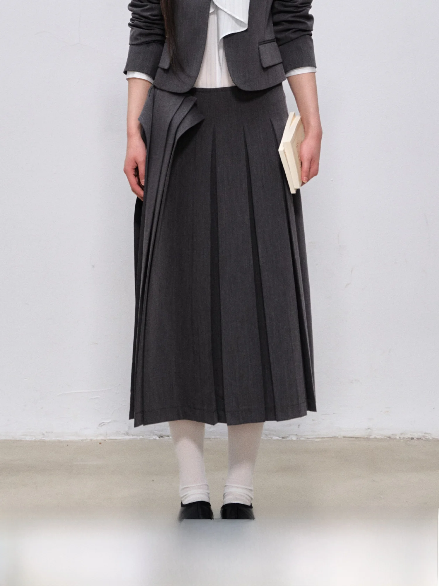 LaluneDuCiel Casual Midi Skirt Women Spring Low Waist Asymmetric Pleated Skirt Polyester Blend Comfortable Straight Fit Skirt
LaluneDuCiel Casual Midi Skirt Women Spring Low Waist Asymmetric Pleated Skirt Polyester Blend Comfortable Straight Fit Skirt