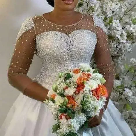 Customized Luxury Crystals Long Sleeves Ball Gowns Wedding Dresses Lace-up Back Arabic Wedding Gown 2023
Customized Luxury Crystals Long Sleeves Ball Gowns Wedding Dresses Lace-up Back Arabic Wedding Gown 2023