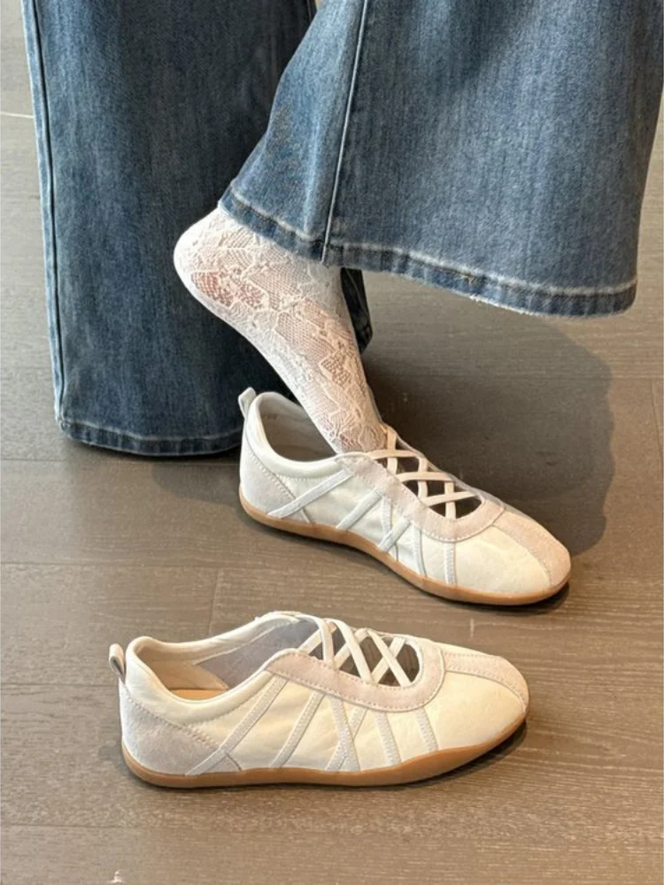 2026 New Women Mary Jane Shoes 4cm Heel Cross Strap Soft Sole Comfortable Daily Casual Versatile Elegant Ballet Ladies Footwear
2026 New Women Mary Jane Shoes 4cm Heel Cross Strap Soft Sole Comfortable Daily Casual Versatile Elegant Ballet Ladies Footwear
