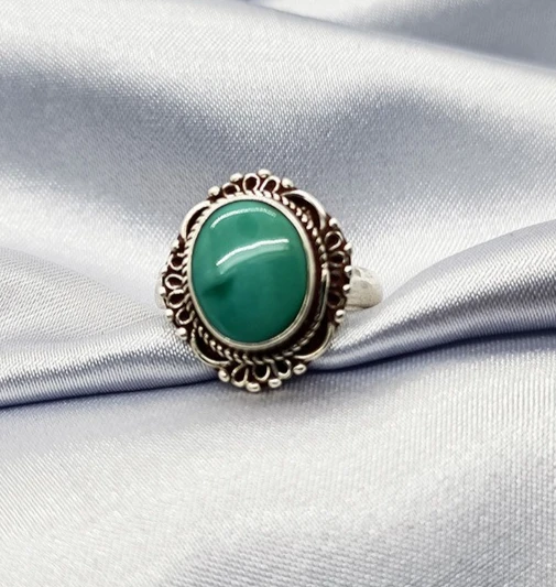 Vintage 925 Silver Pearl Ring with Natural Stone Turquoise Ring Oval Open Adjustable Light Luxury Jewelry Rings for Women
Vintage 925 Silver Pearl Ring with Natural Stone Turquoise Ring Oval Open Adjustable Light Luxury Jewelry Rings for Women