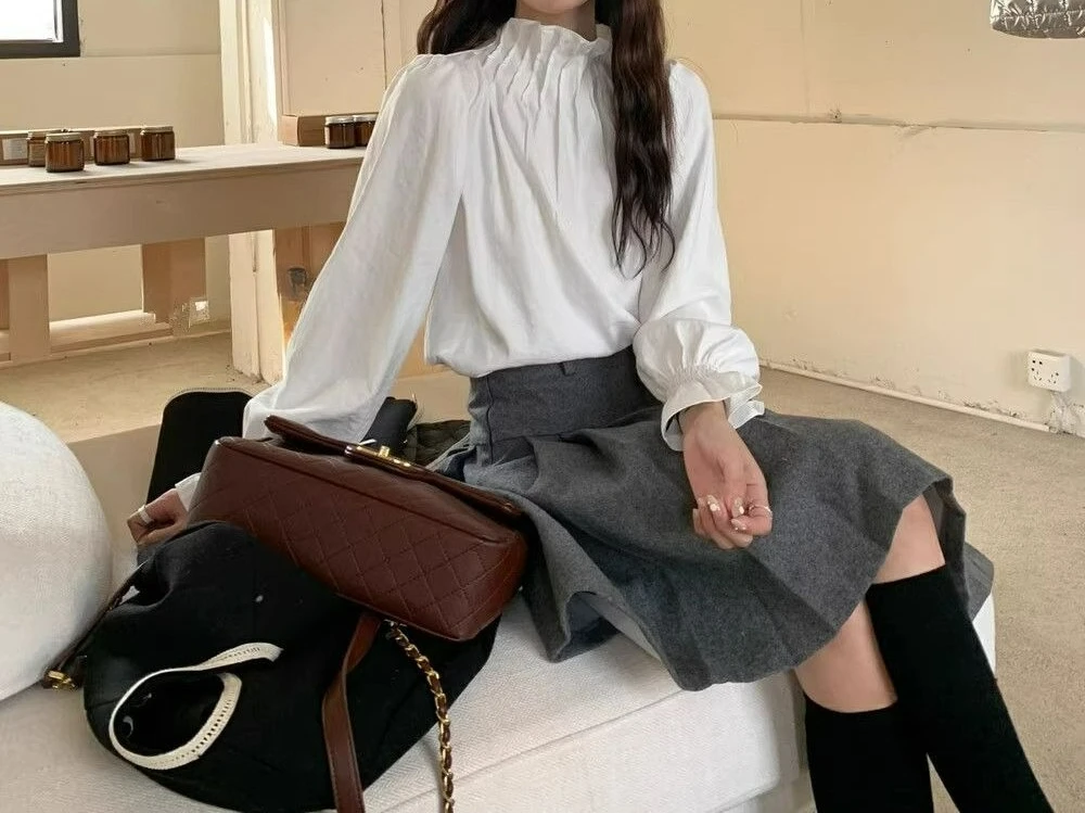 Lace Stand-up Collar White Bubble Sleeve Shirt Women's Design Sense Autumn New Thin Base Temperament Top
Lace Stand-up Collar White Bubble Sleeve Shirt Women's Design Sense Autumn New Thin Base Temperament Top