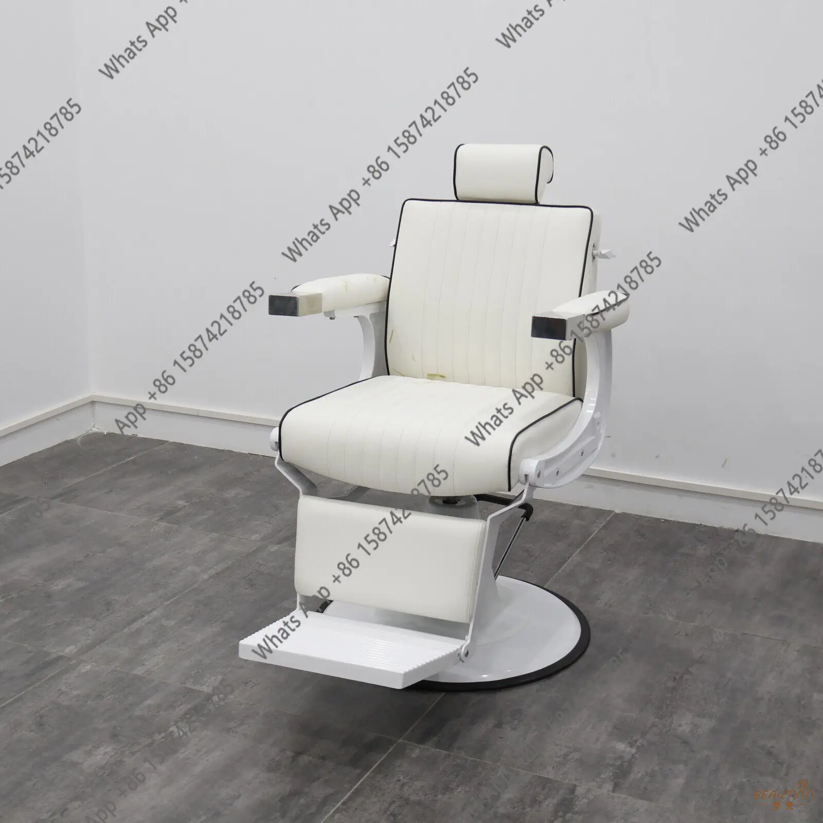 European hair care retro hair cutting chair oil head chair can be lifted and reclined hair salon barber shop chair
European hair care retro hair cutting chair oil head chair can be lifted and reclined hair salon barber shop chair