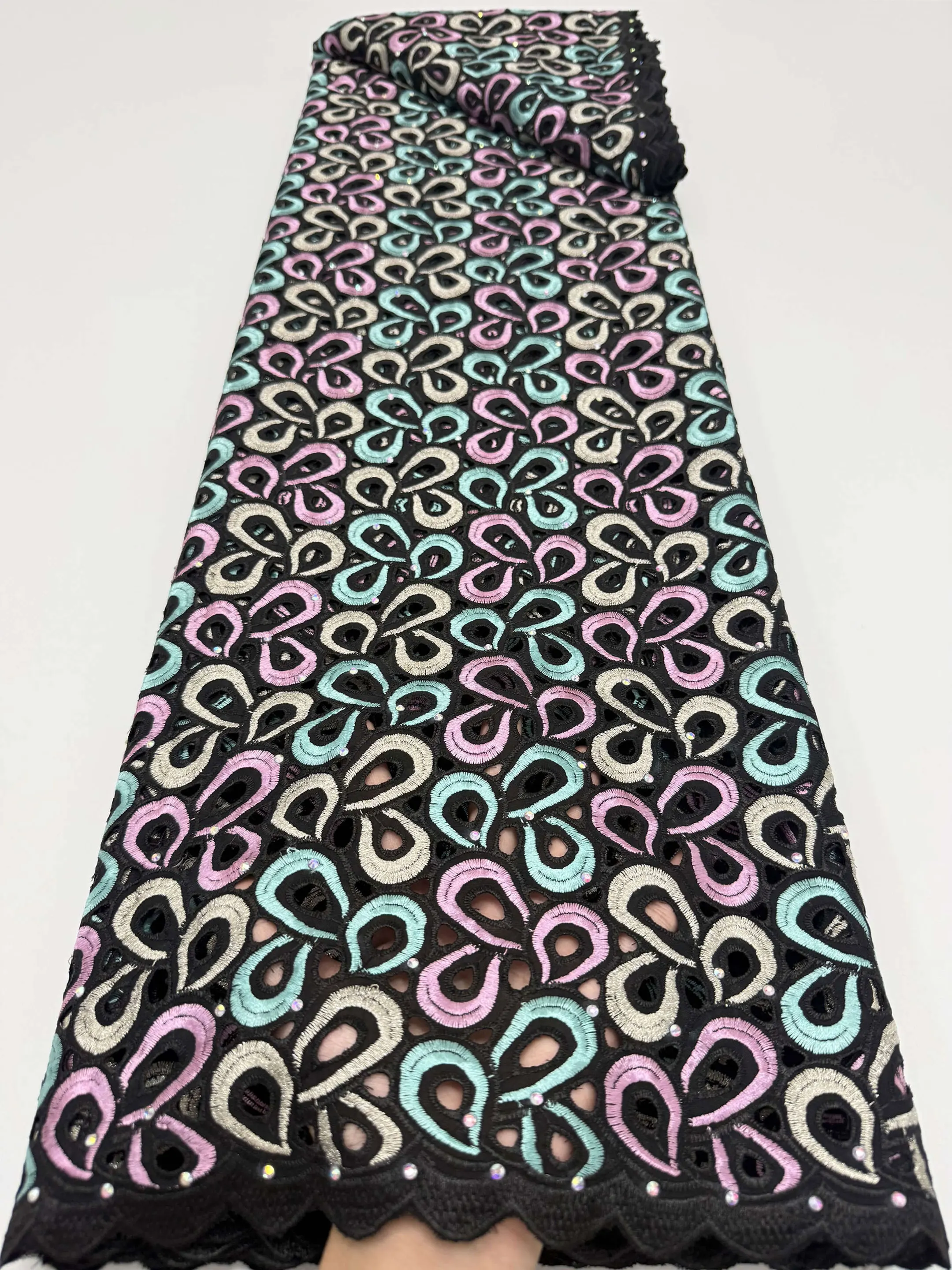 Modern Multicolor Austria Lace Best Quality African inspired Fabric Original Cotton 100% Fashion Dress Sew Garment Swiss Cloth
Modern Multicolor Austria Lace Best Quality African inspired Fabric Original Cotton 100% Fashion Dress Sew Garment Swiss Cloth