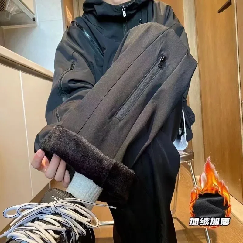 Men's Fleece Pants Thick Waterproof Black Cargo Outwear Straight Casual Windproof Pants Outdoor Classic Zipper Pocket Trousers
Men's Fleece Pants Thick Waterproof Black Cargo Outwear Straight Casual Windproof Pants Outdoor Classic Zipper Pocket Trousers