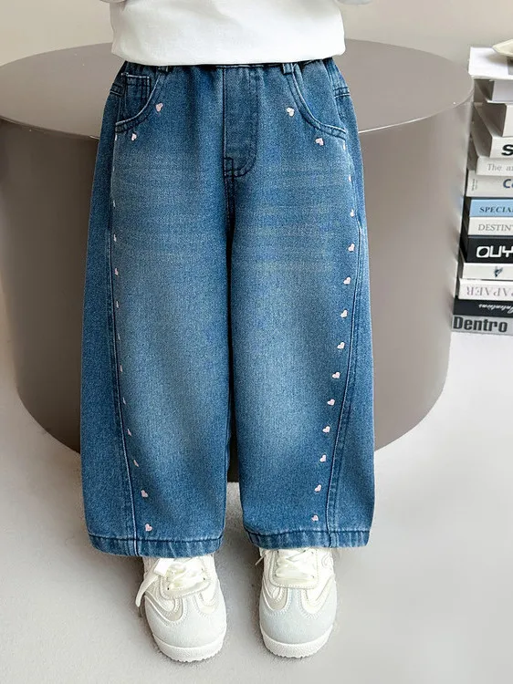 Джинсы для девочек в стиле Dad Sle, повседневные широкие брюки, модная весенняя детская одежда, корейская версия, свободные брюки
Джинсы для девочек в стиле Dad Sle, повседневные широкие брюки, модная весенняя детская одежда, корейская версия, свободные брюки