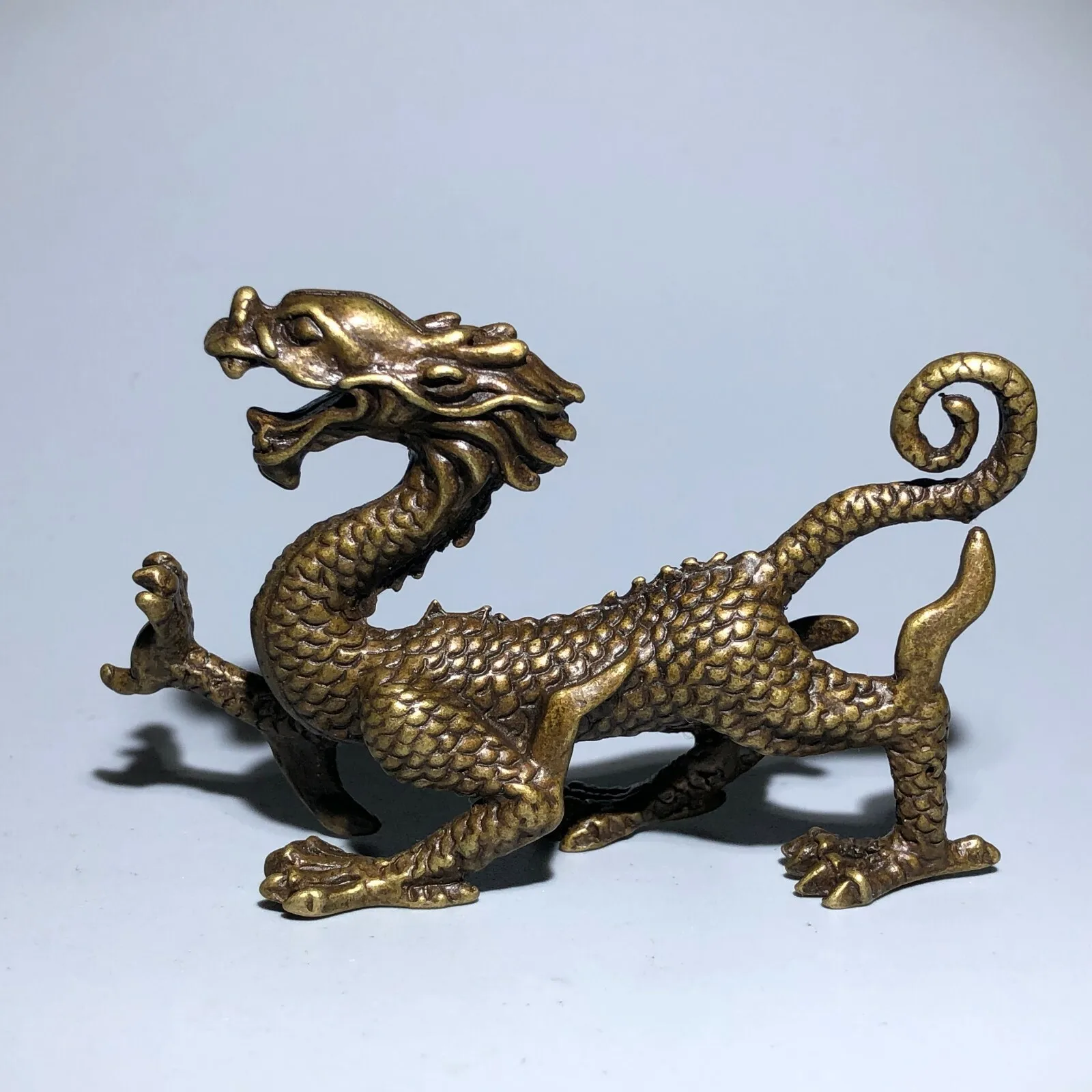 Chinese Old Vintage Solid Brass Handwork Collectible Dragon Ornament Statue
Chinese Old Vintage Solid Brass Handwork Collectible Dragon Ornament Statue