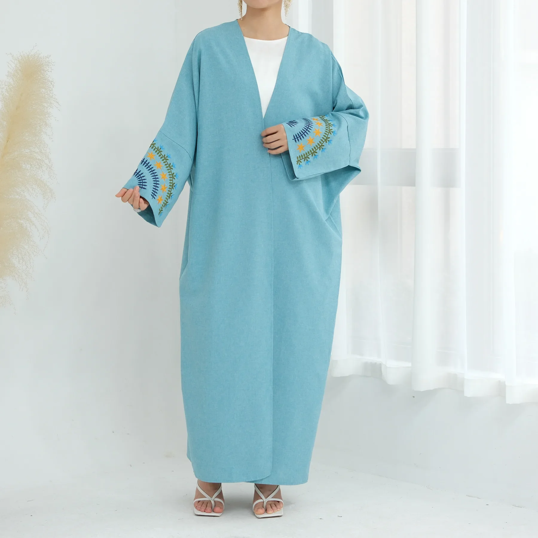 Ramadan Eid Embroidery Open Kimono Abaya Dubai Muslim Abayas for Women Kaftan Dress Islam Clothing Robe Kebaya Cardigan Jalabiya
Ramadan Eid Embroidery Open Kimono Abaya Dubai Muslim Abayas for Women Kaftan Dress Islam Clothing Robe Kebaya Cardigan Jalabiya